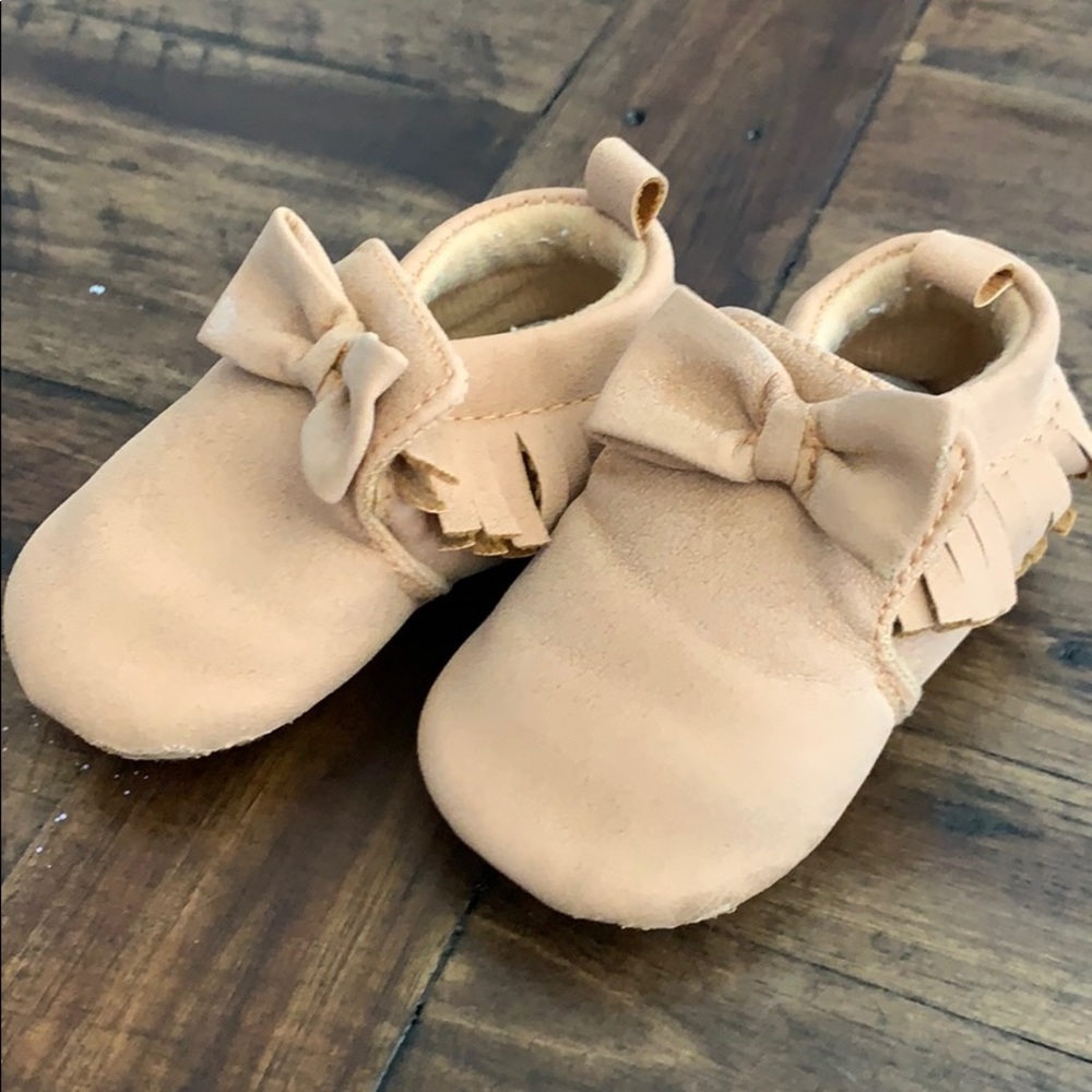 Crib Shoe Moccasins - slightly scuffed